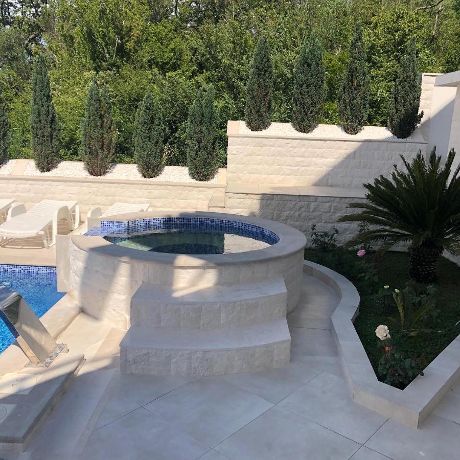 Villa Rakhimov 赫尔采格诺维 外观 照片